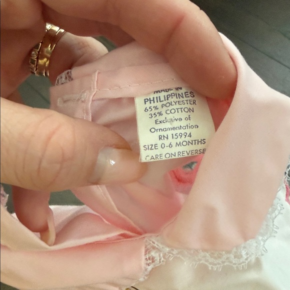 Pink Baby Two-Piece Dress Set with Embroidered Bib - Easter - Vintage 0-3 months - Picture 8 of 9